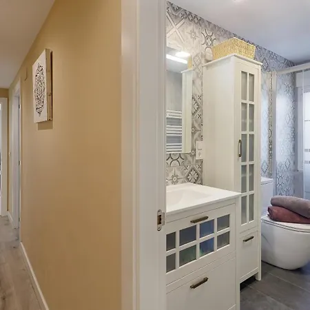 Atico Fdez Vega Con Terraza Y Vistas * Oviedo